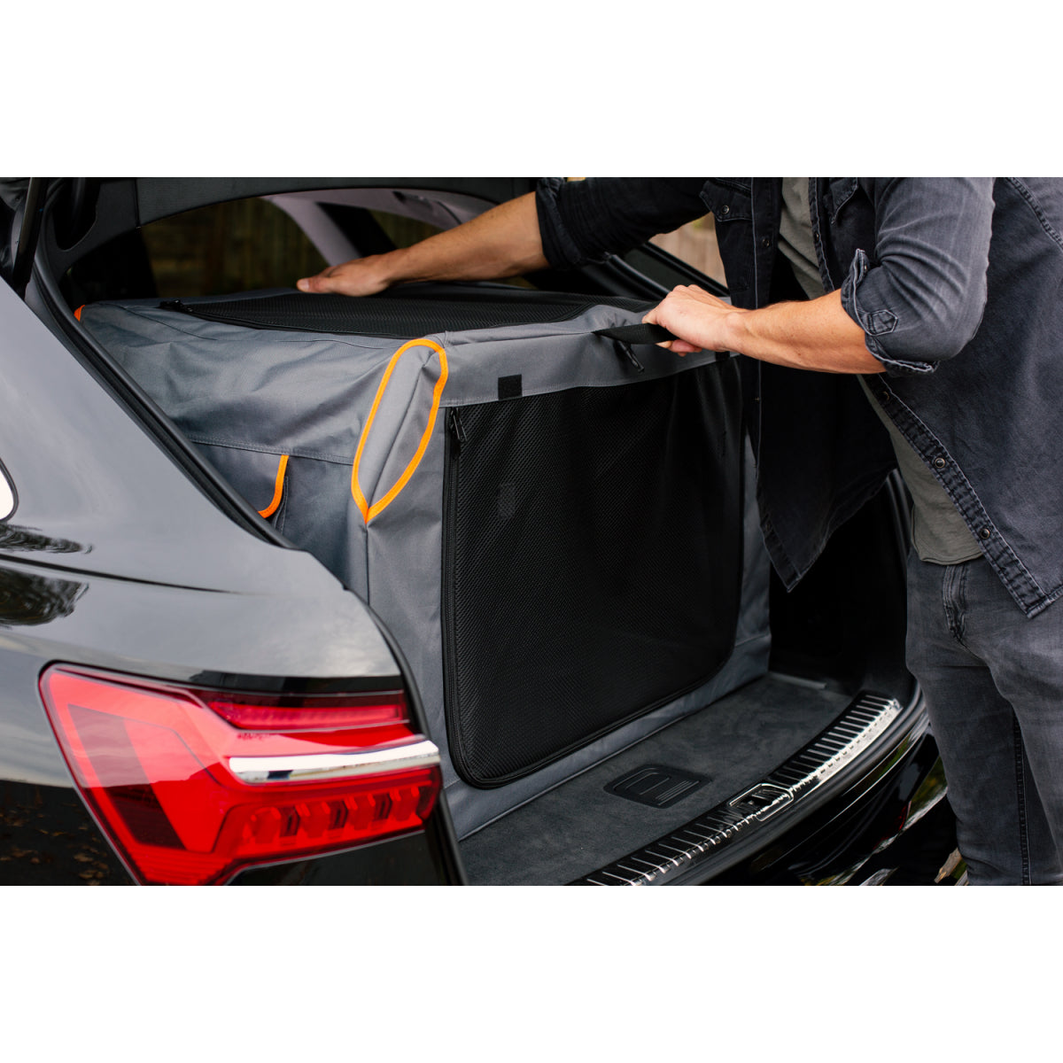 Knuffelwuff faltbare Hundebox Auto Transportbox Alverstone mit Aluminiumgestell für den Kofferraum – M - 61 x 46 x 43 cm (Ansicht 11)
