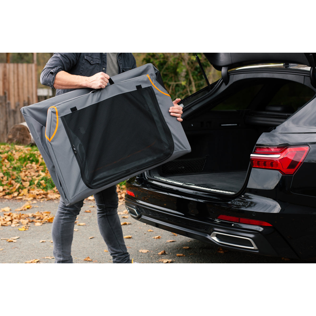 Knuffelwuff faltbare Hundebox Auto Transportbox Alverstone mit Aluminiumgestell für den Kofferraum – M - 61 x 46 x 43 cm (Ansicht 14)