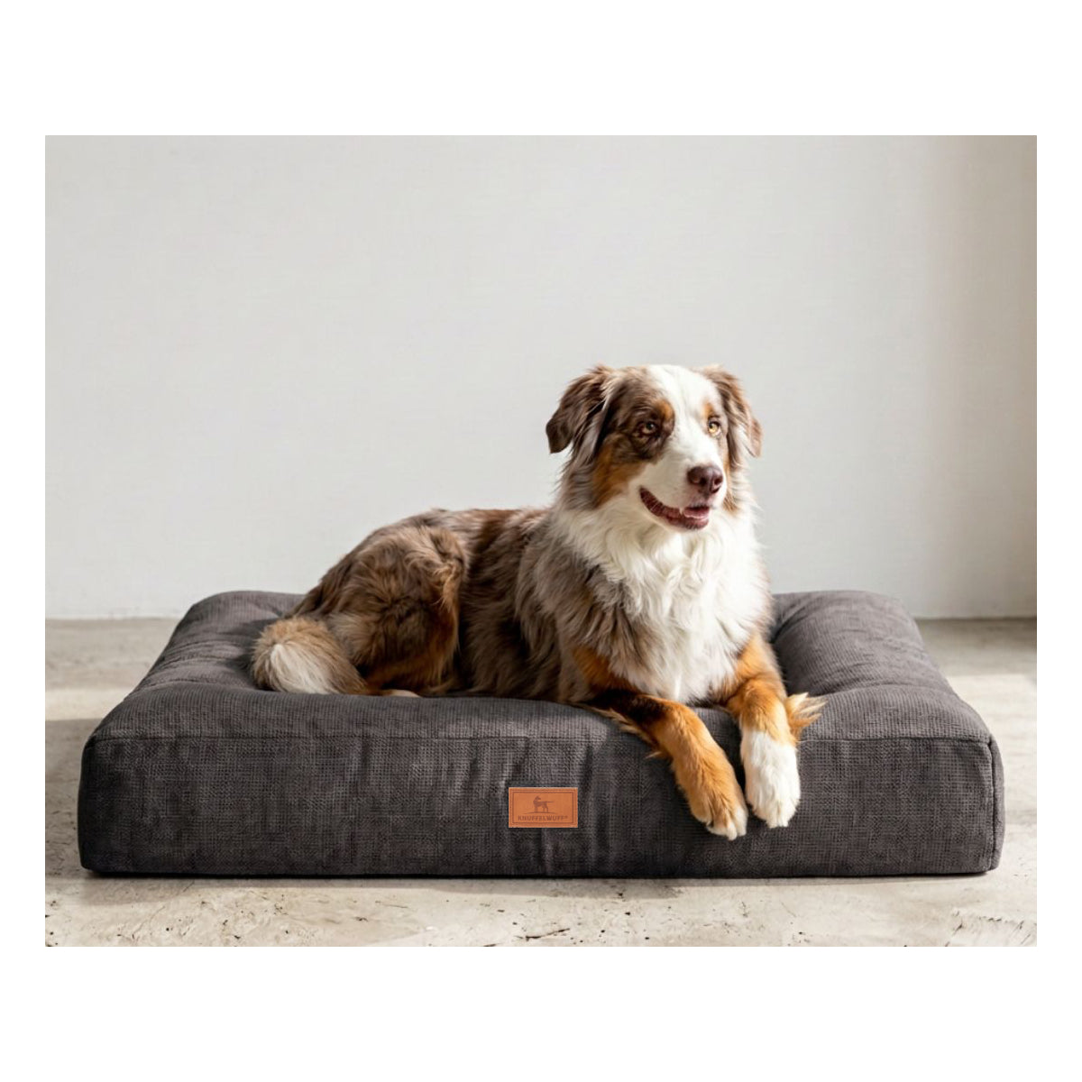 Knuffelwuff Hundebett Sofia aus Velours mit Handwebcharakter Schwarz