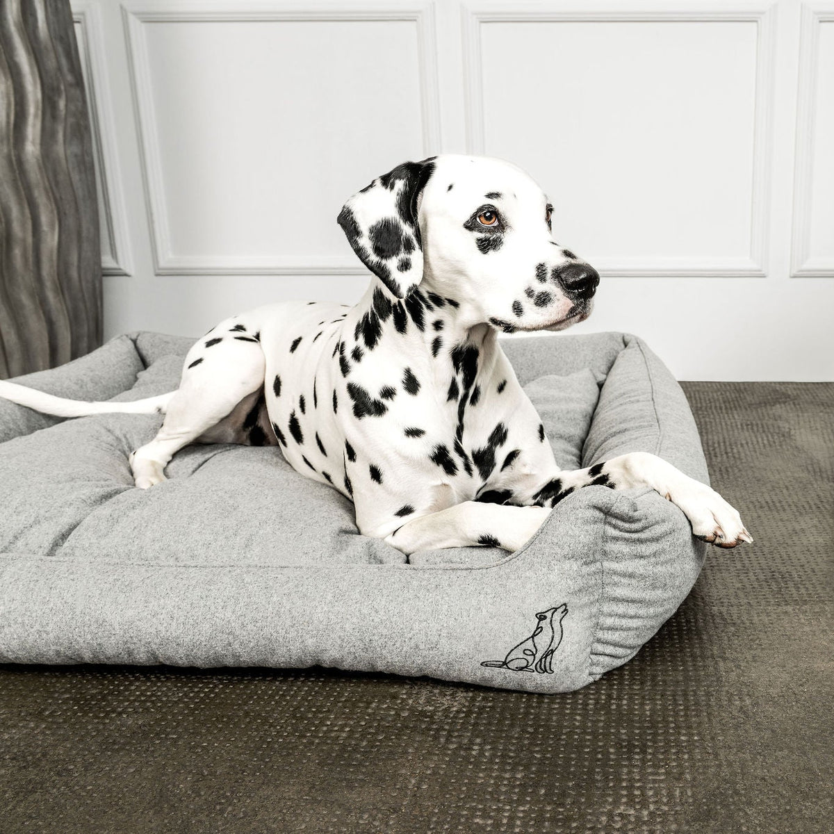 MOUNTAINDOG Hundebett Belle Hellgrau