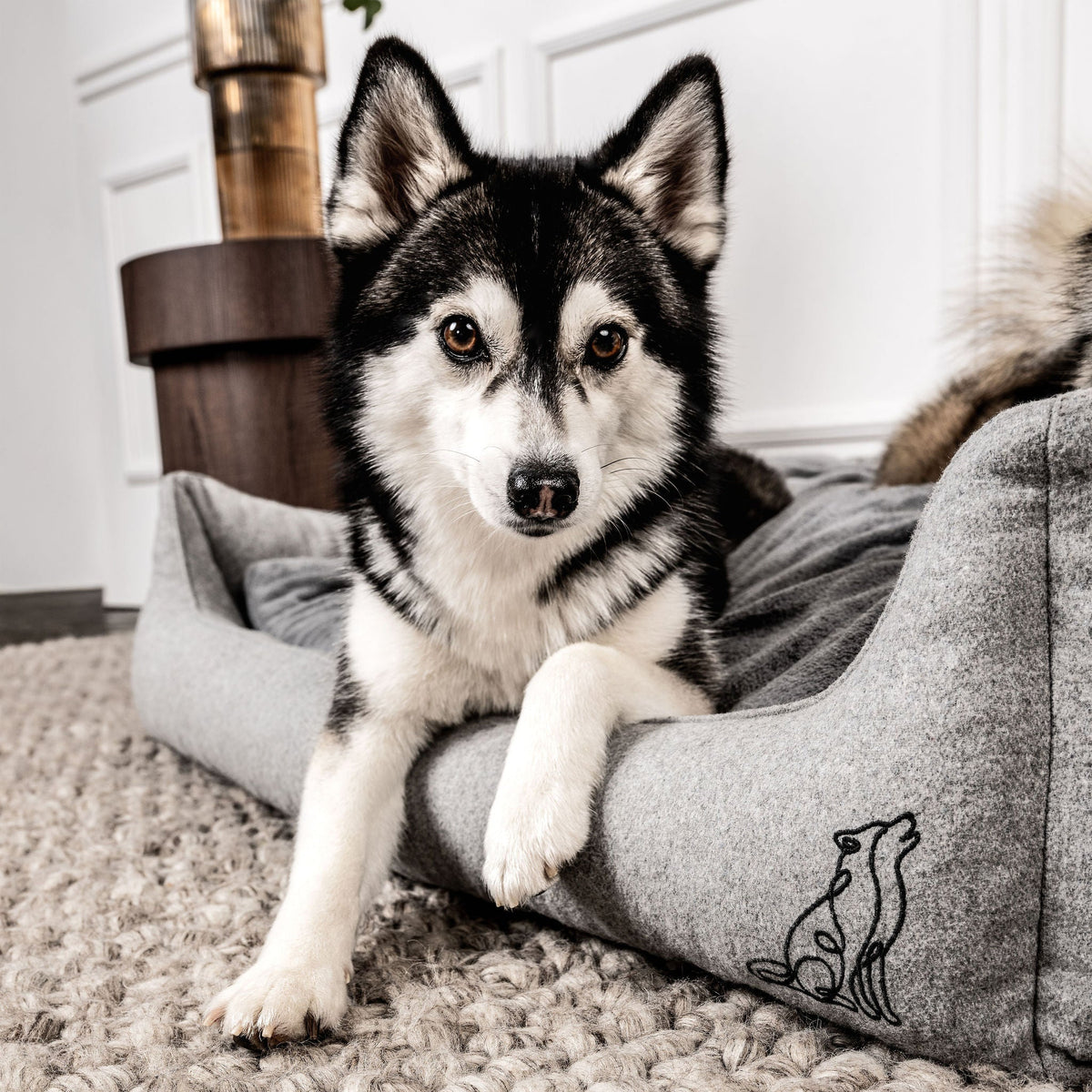 MOUNTAINDOG Hundebett Belle Hellgrau