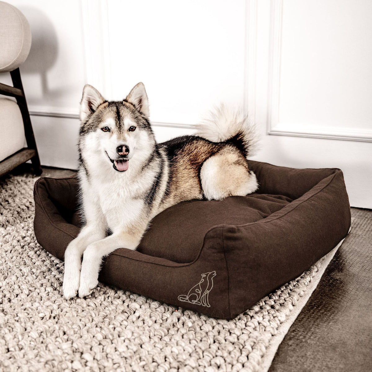 MOUNTAINDOG Hundebett Belle Dunkelbraun